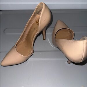 Steve Madden Classic Beige Heels